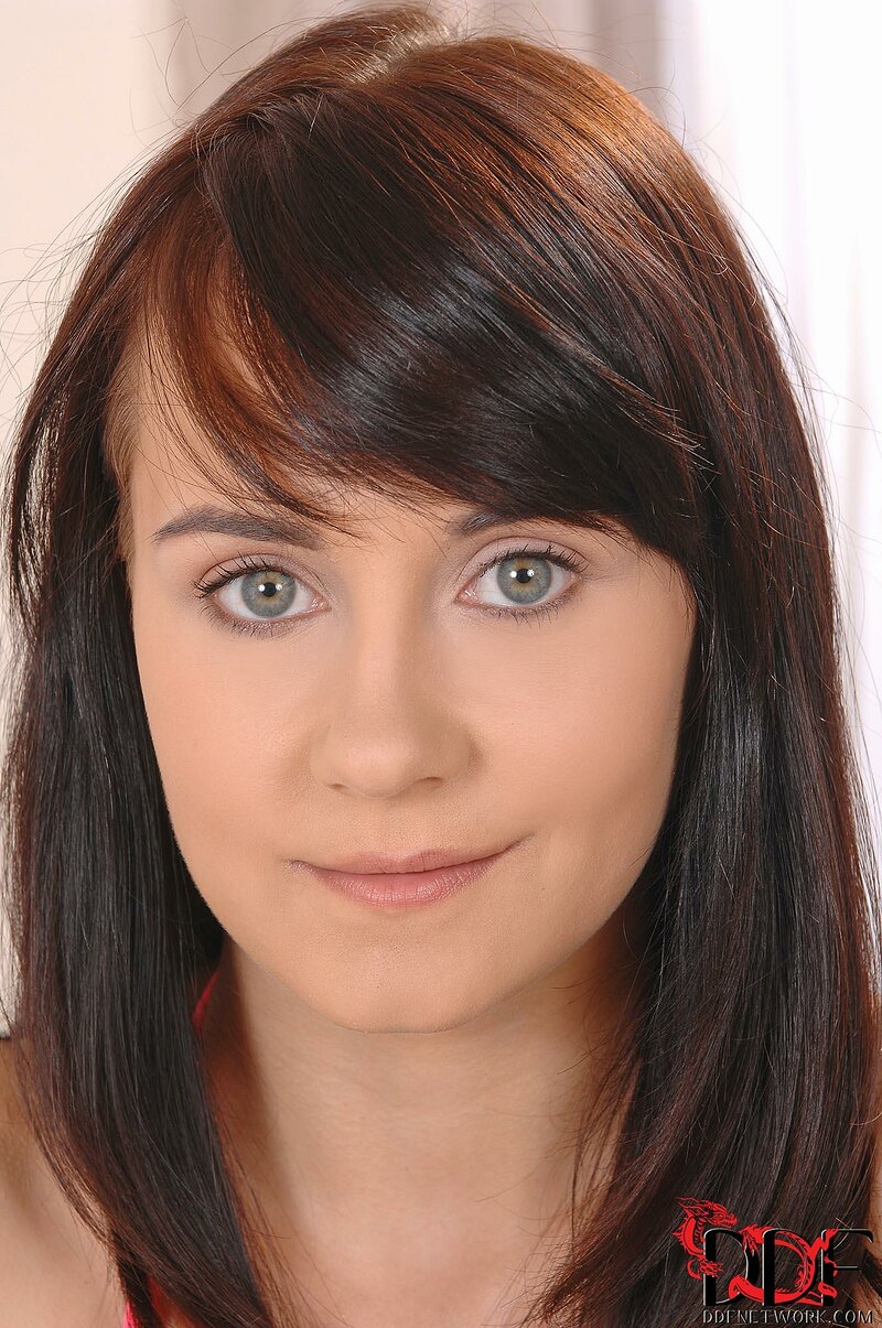 Яна, 23 года, 1 размер груди