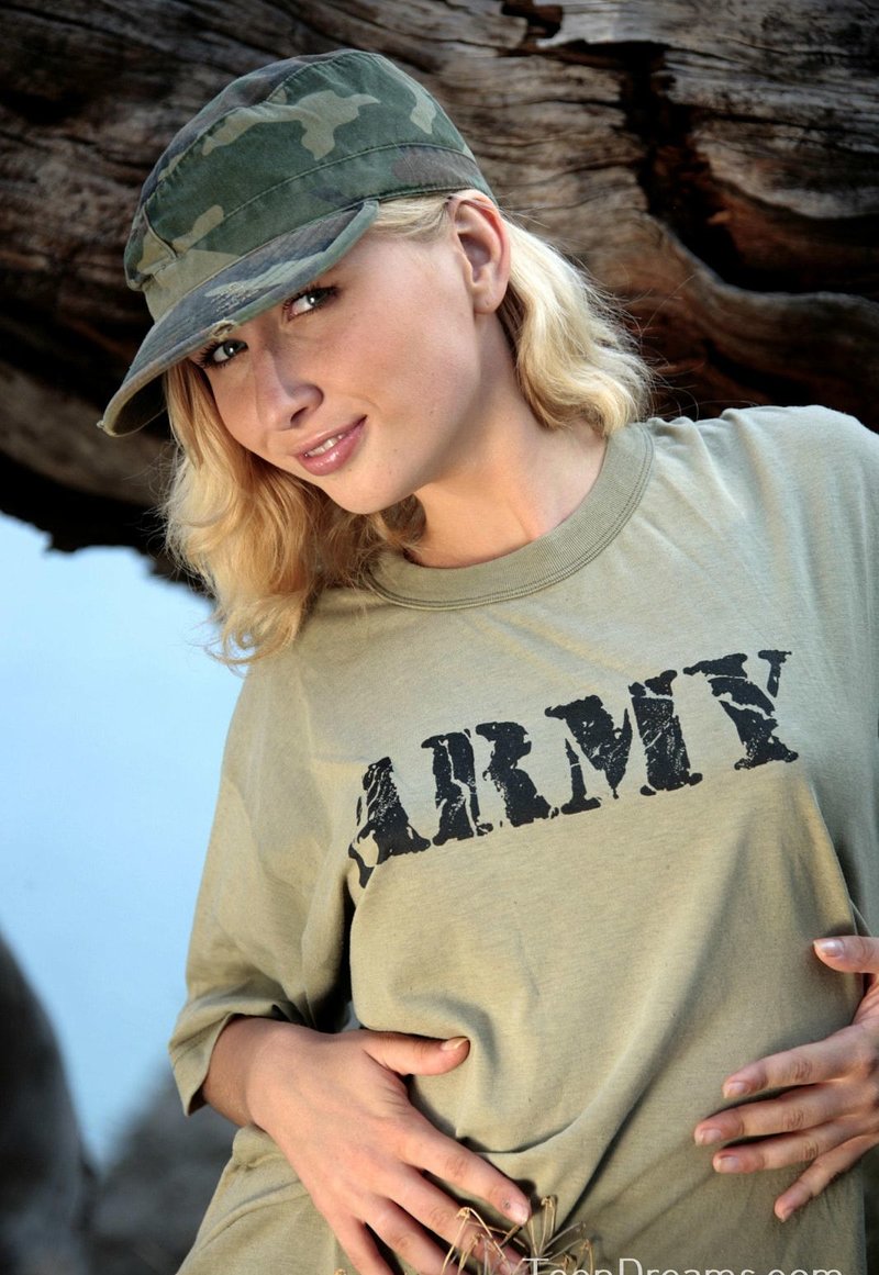 Шиля, 18 лет, 2 размер груди